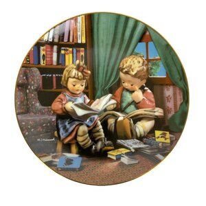 MJ Hummel Budding Scholars Collector Plate By Danbury Mint 1992